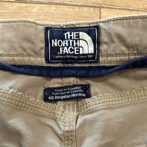 The North Face Men's Tan Shorts - Picture 5 of 7